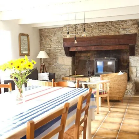 La Maison Aux Volets Bleus De Prat An Ilis A 900m De La Du בית נופש